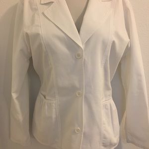 Healthcare worker scrub jacket- perfect for nurses